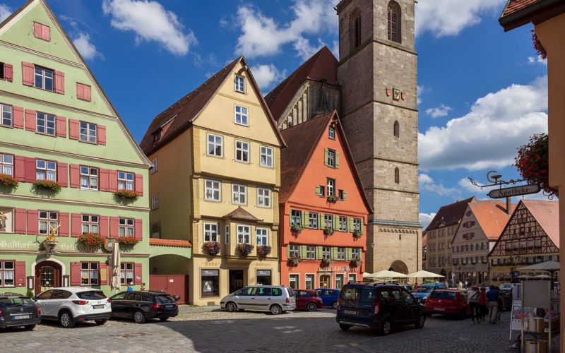 Dinkelsbühl–Feuchtwangen Radtour am Weinmarkt in Dinkelsbühl