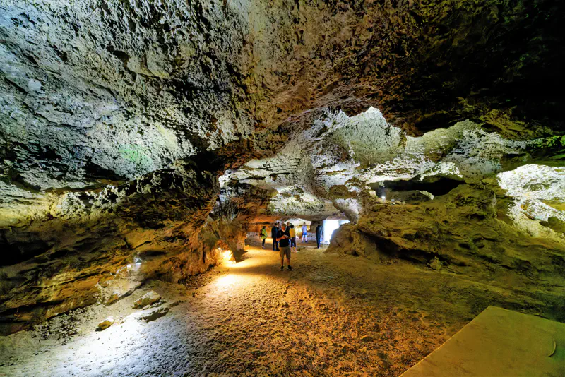 Sophienhöhle bei Burg Rabenstein, Innenansicht