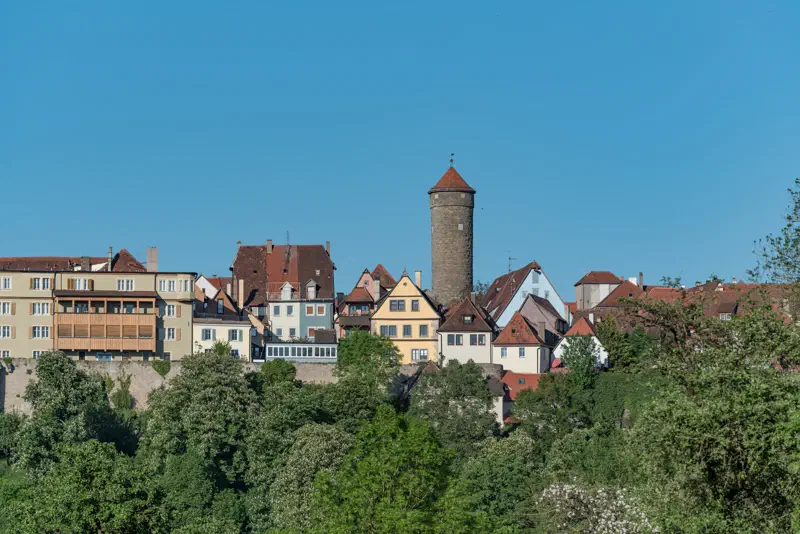 Blick aus dem Taubertal auf Rothenburg ob der Tauber
