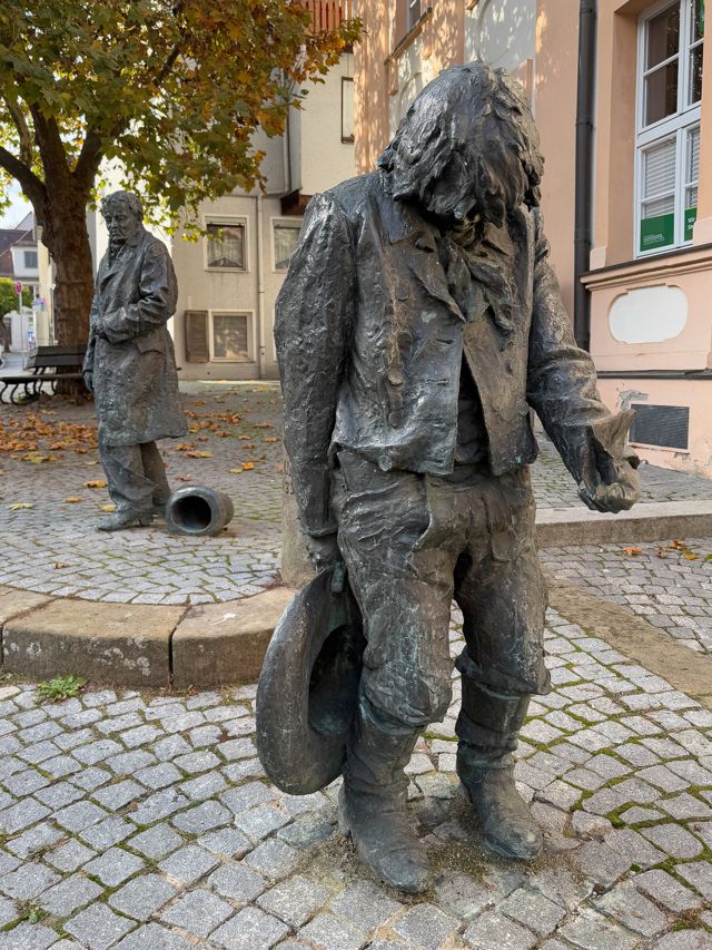 Kaspar-Hauser-Denkmal in der Platenstraße in Ansbach