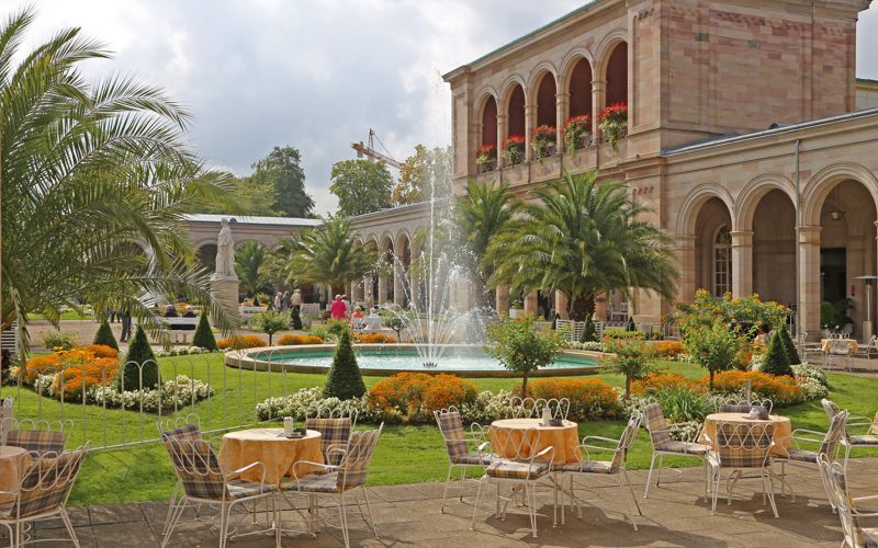Bad Kissingen Sehenswürdigkeiten mit Kurgarten, Brunnen und Arkadenbau