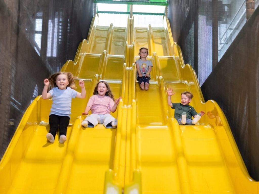 Familienhotels in Franken mit großer Indoor-Spielwelt für Kinder