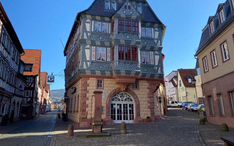 Fachwerkhotel in Franken in der historischen Altstadt von Miltenberg