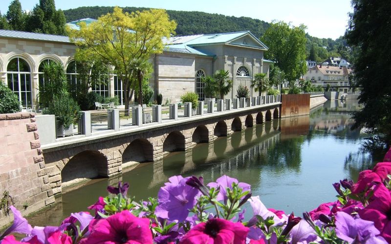 Therme und Kurpark in Franken