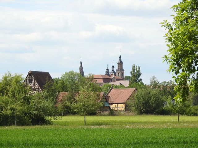 Blick über das Fränkische Freilandmuseum nach Bad Windsheim
