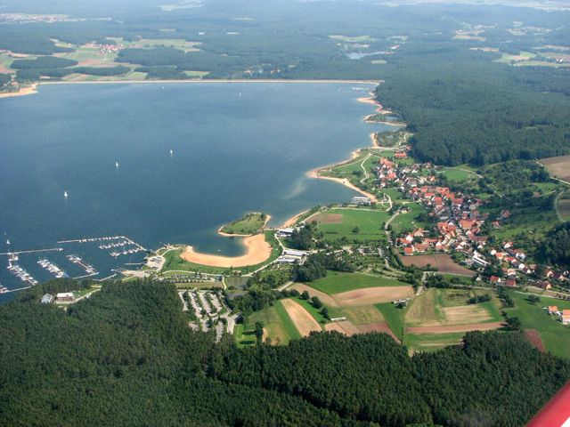 Großer Brombachsee und Ramsberg aus der Luft