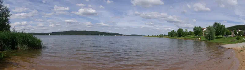 Weiter Blick vom Strand bei Ramsberg über den Großen Brombachsee