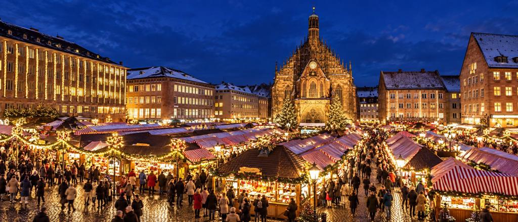 Weihnachtsmärkte in Franken mit dem Nürnberger Christkindlesmarkt bei Nacht